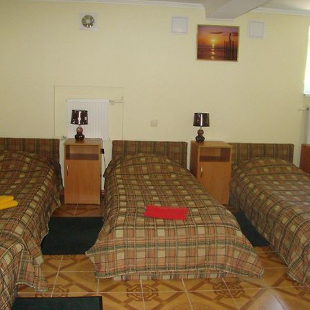 Hotel Desna KUT Kiev Buitenkant foto