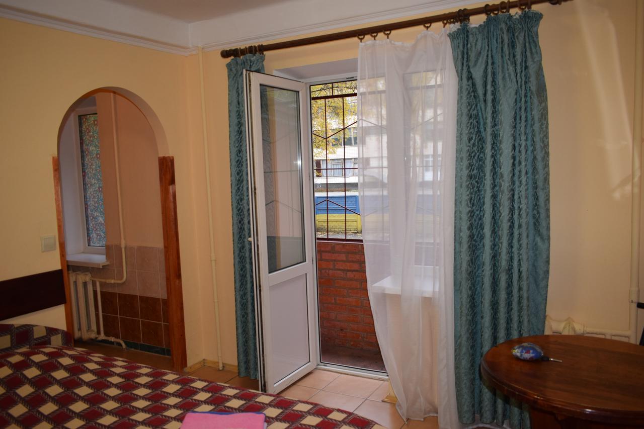 Hotel Desna KUT Kiev Buitenkant foto
