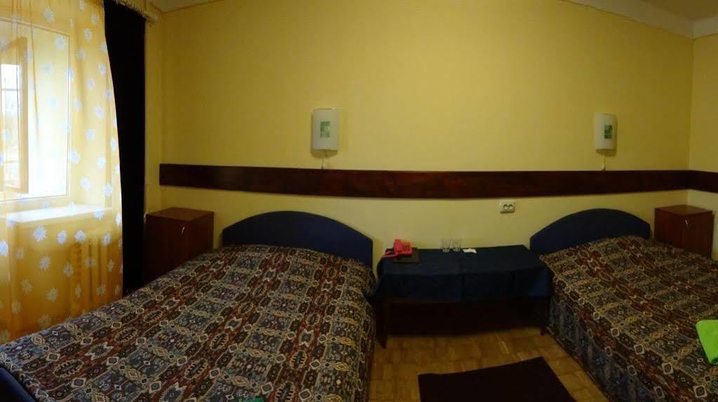 Hotel Desna KUT Kiev Buitenkant foto
