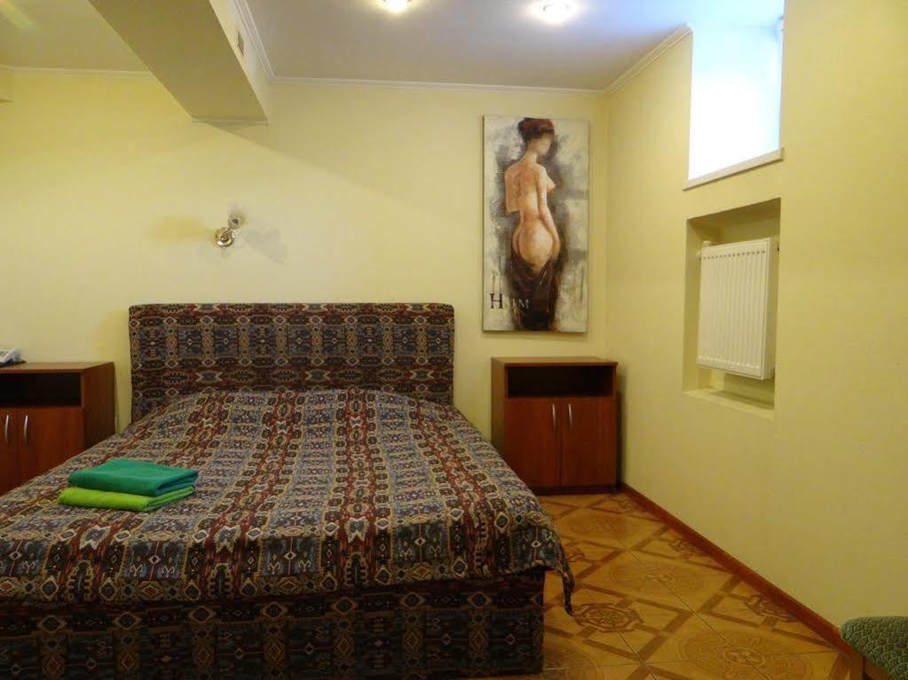 Hotel Desna KUT Kiev Buitenkant foto